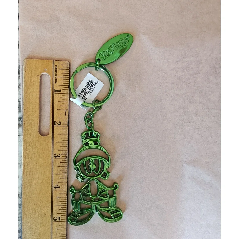 Six Flags Keychain Green Marvin the Martian Electroplated Looney Tunes